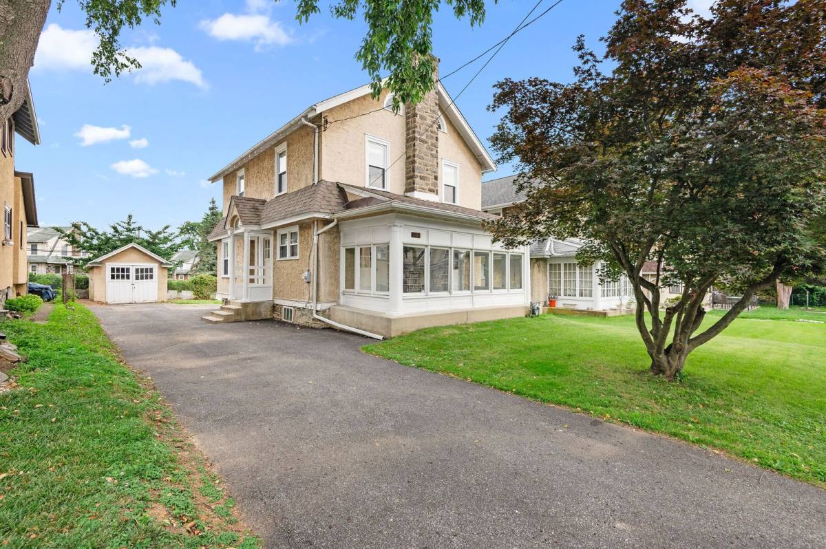 House for rent at 7765 Wayne Ave, Upper Darby, PA 19082