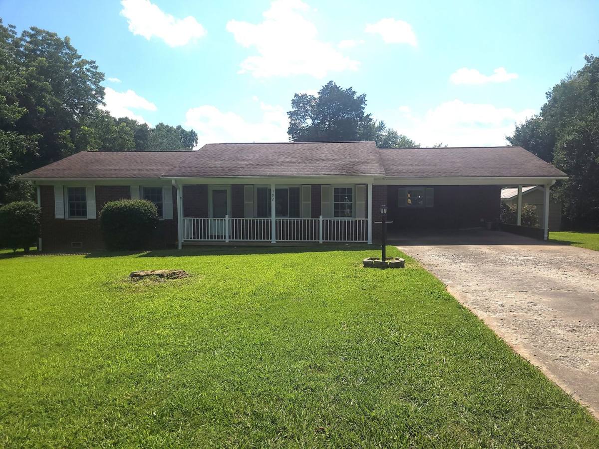 House for rent at 192 Sigmon Rd, Statesville, NC 28677