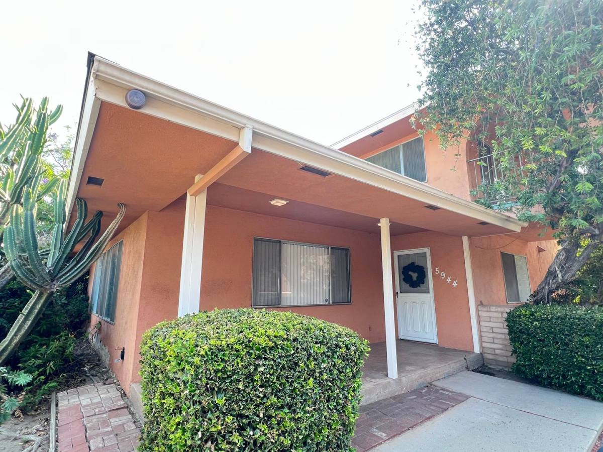 Townhouse for rent at 5944 - 5966 Palm Ave, Riverside, CA 92506