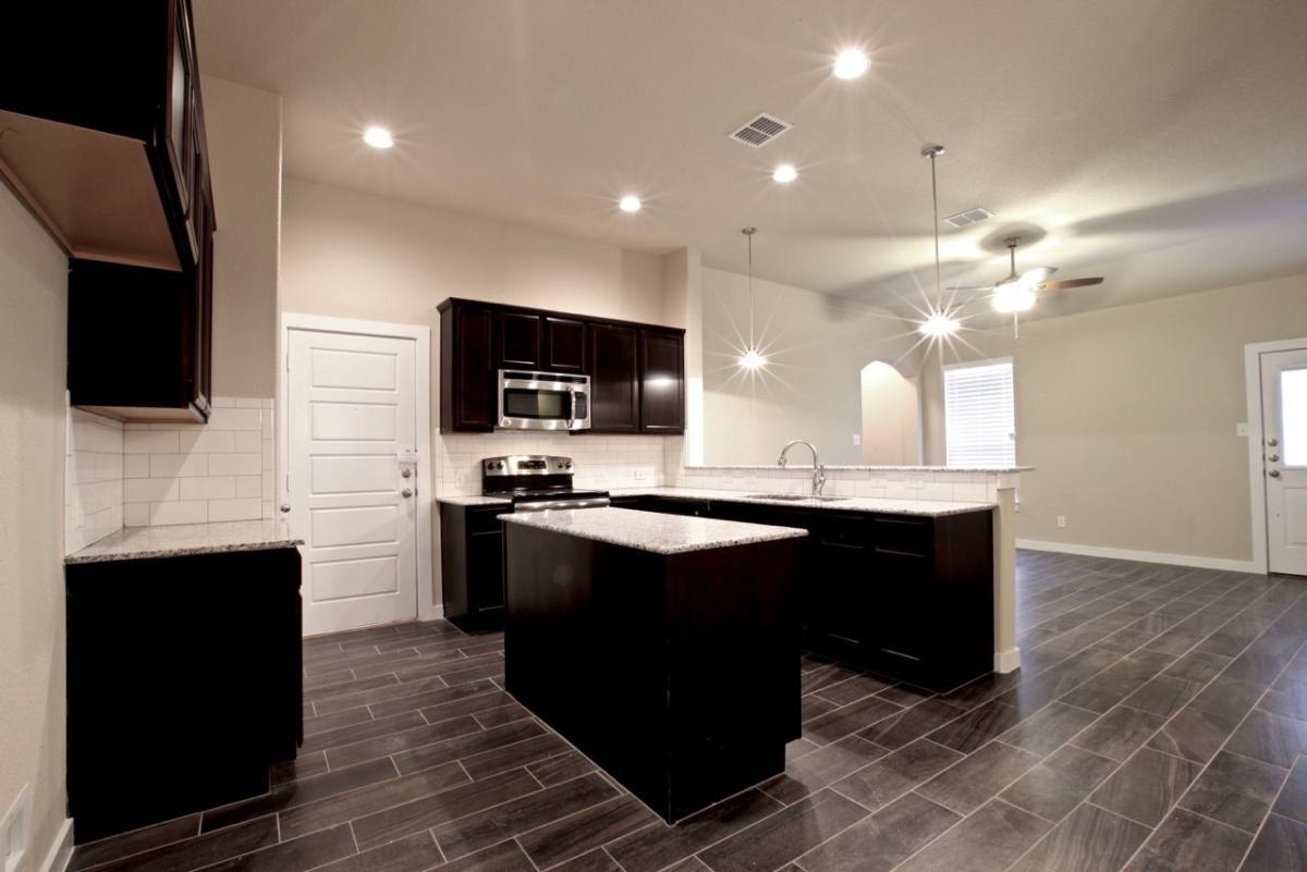 Townhouse for rent at 1033 Skyview Court, Midlothian, TX 76065