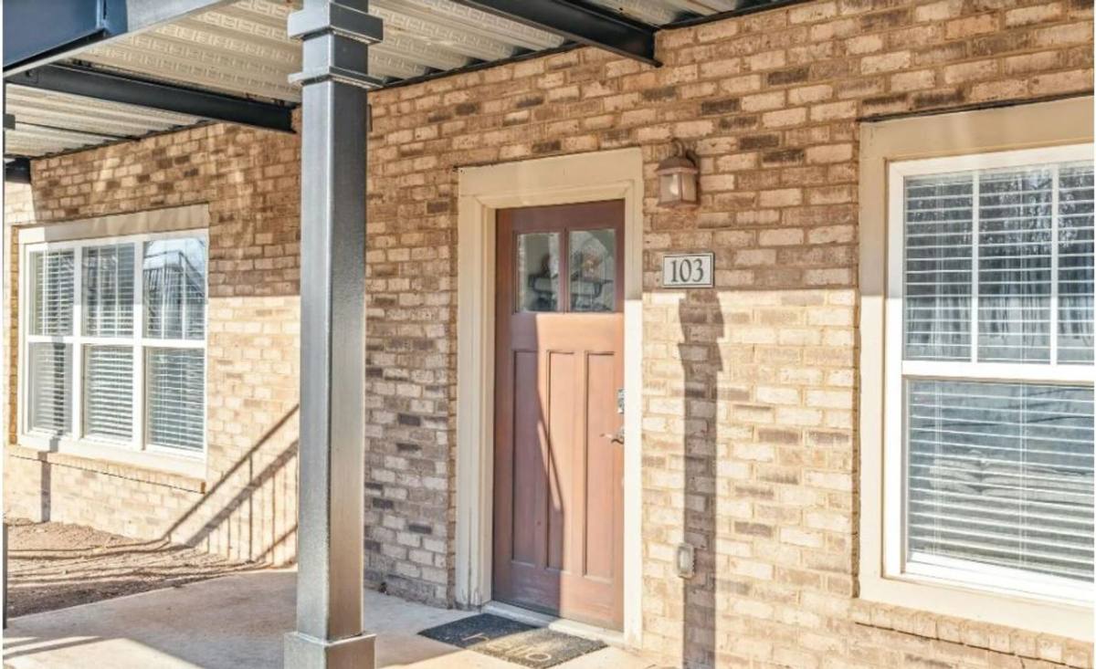 Apartment for rent at 3825 Cherokee Woods Way, Knoxville, TN 37920