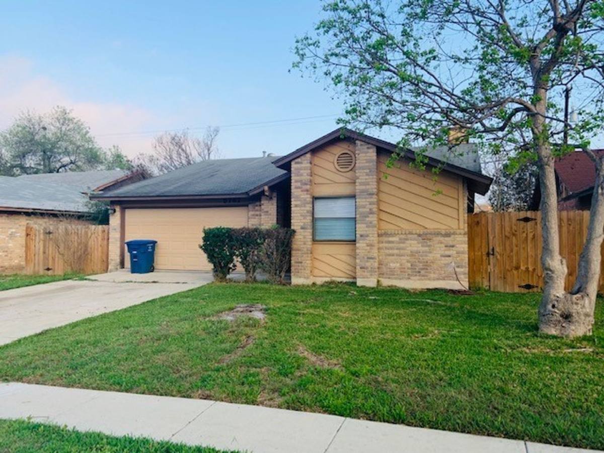 House for rent at 5767 Larkdale Dr, San Antonio, TX 78233
