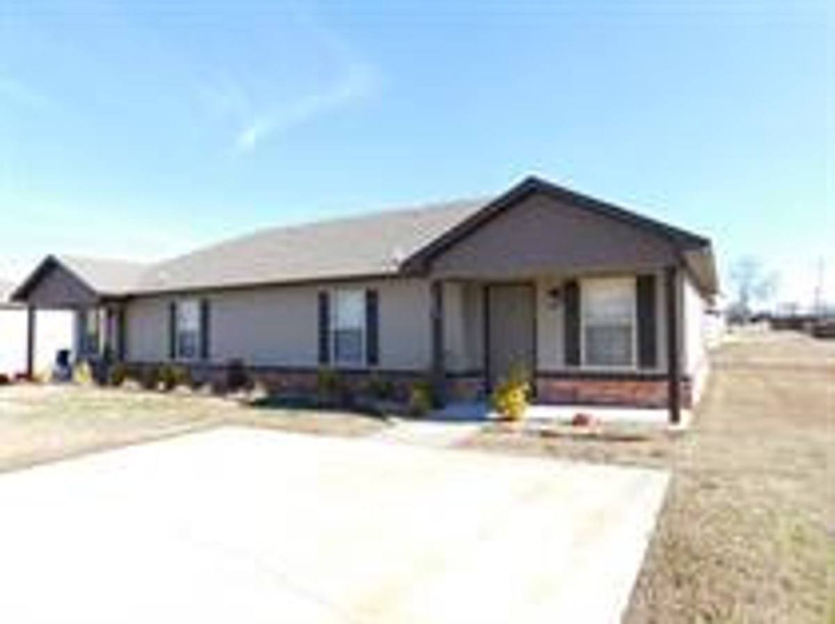 Apartment for rent at 2001-2116 Rustic Way, Barling, AR 72923