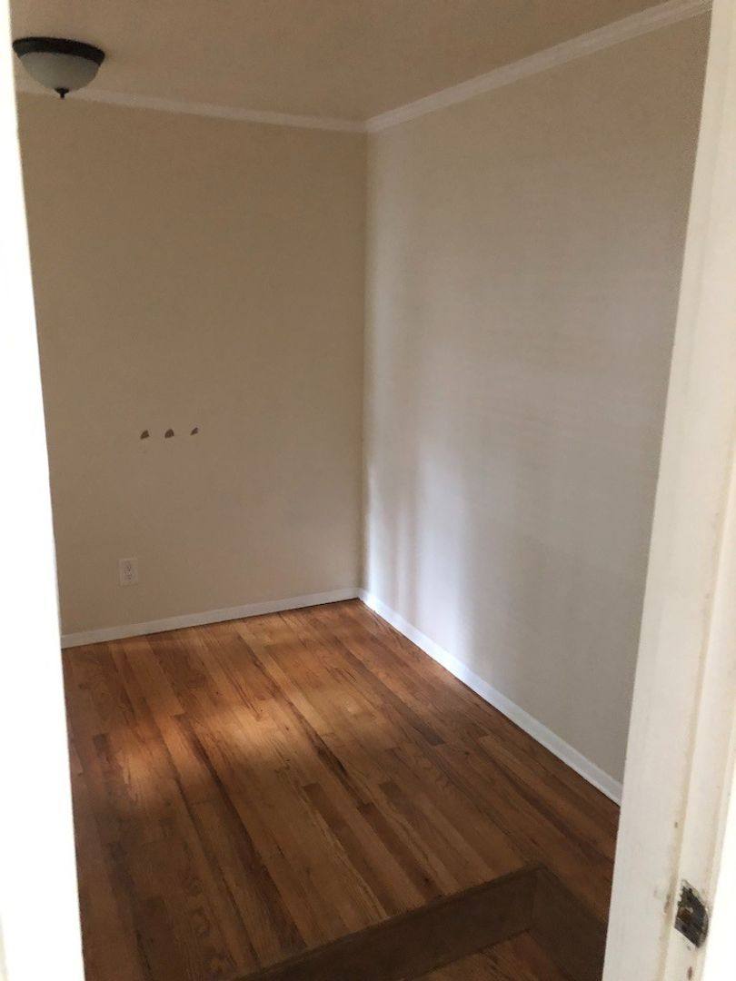 Apartment for rent at 5115 Ravenna Ave NE, Seattle, WA 98105