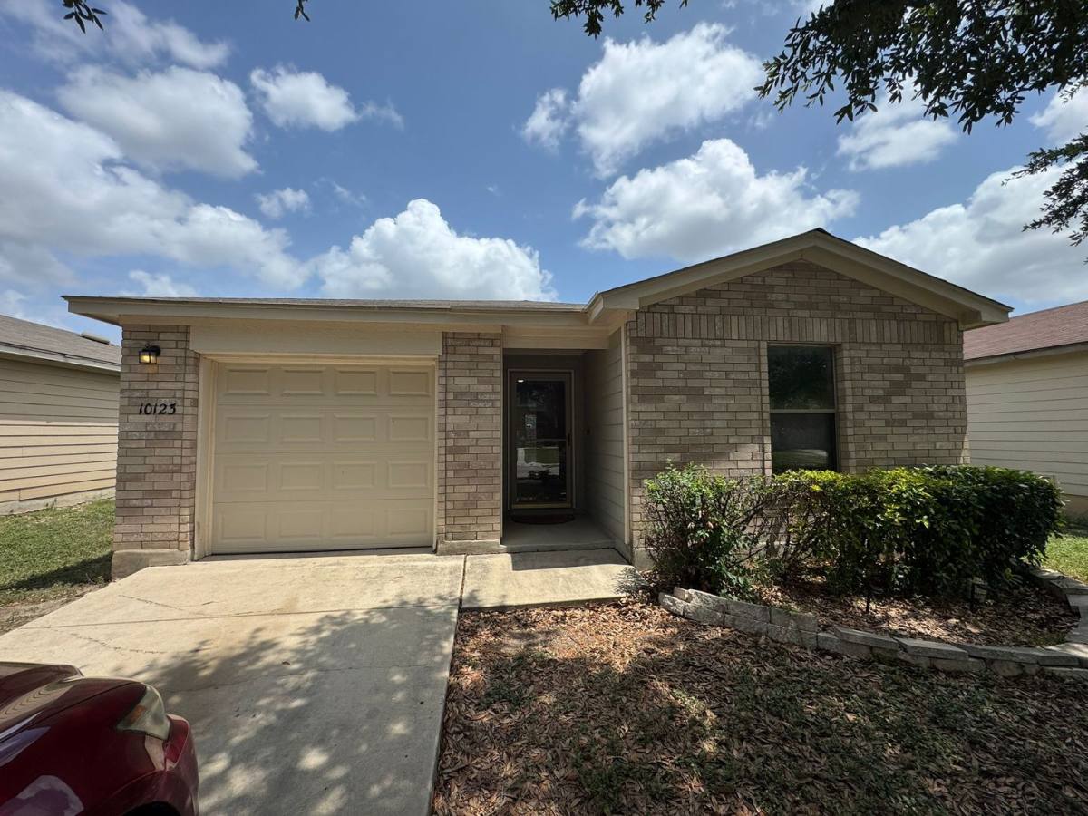 House for rent at 10123 Dixon Wood, San Antonio, TX 78245