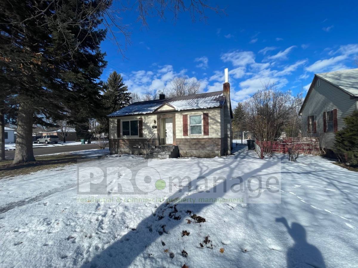 House for rent at 997 S University Ave, Blackfoot, ID 83221