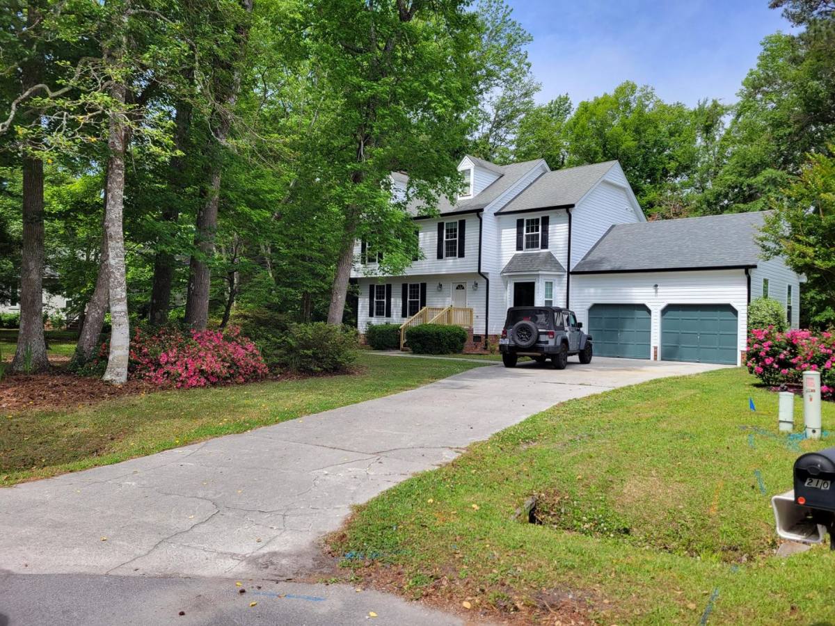 House for rent at 211 Westchester Dr, Morehead City, NC 28557