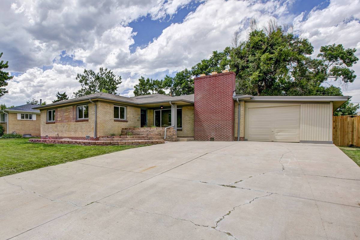 House for rent at 3311 W Layton Ave, Englewood, CO 80110