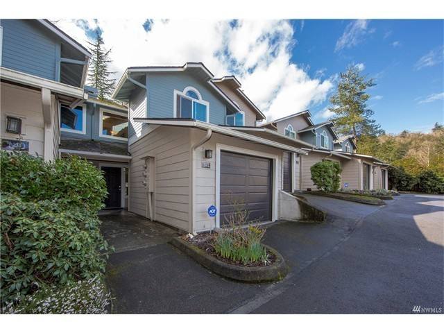 Townhouse for rent at 4356 W Lake Sammamish Parkway SE, Issaquah, WA 98027