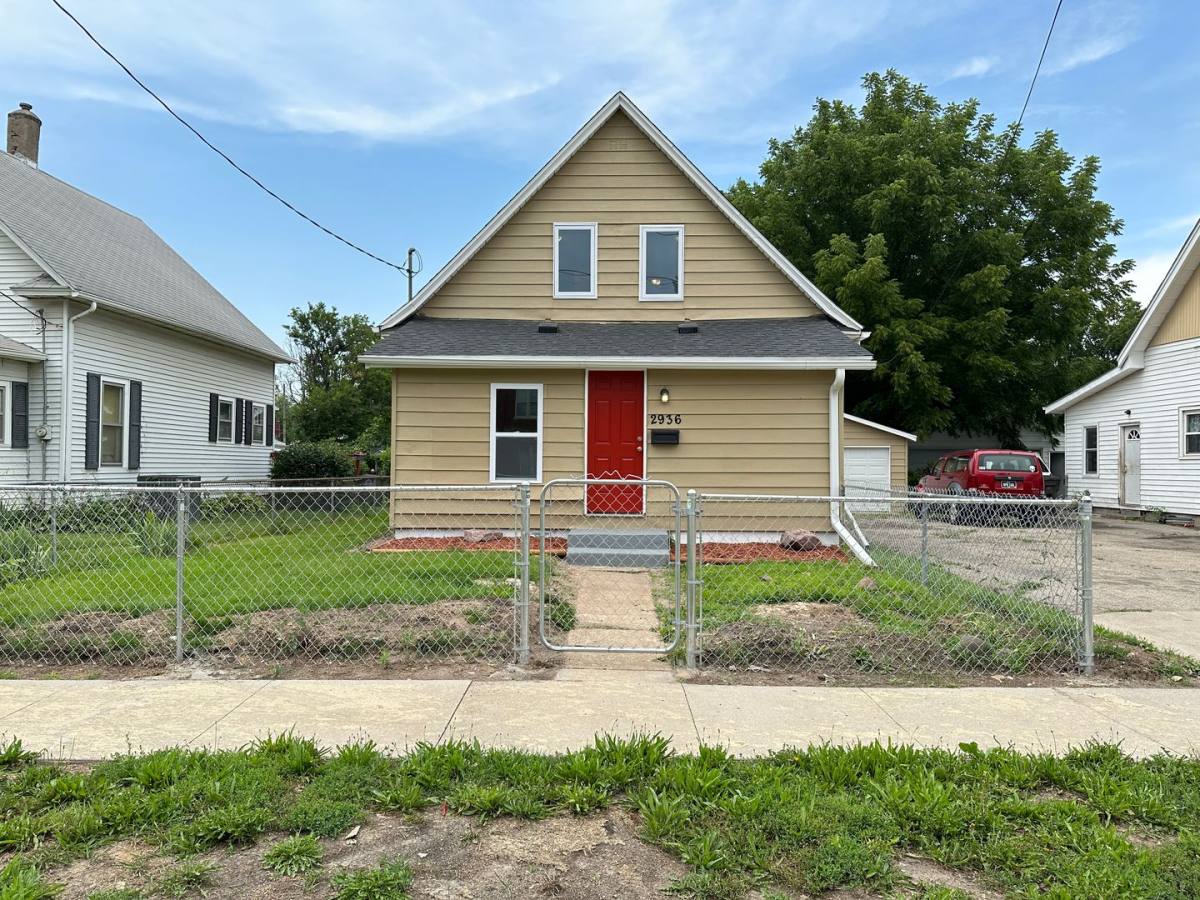 House for rent at 2936 Dean Ave, Des Moines, IA 50317