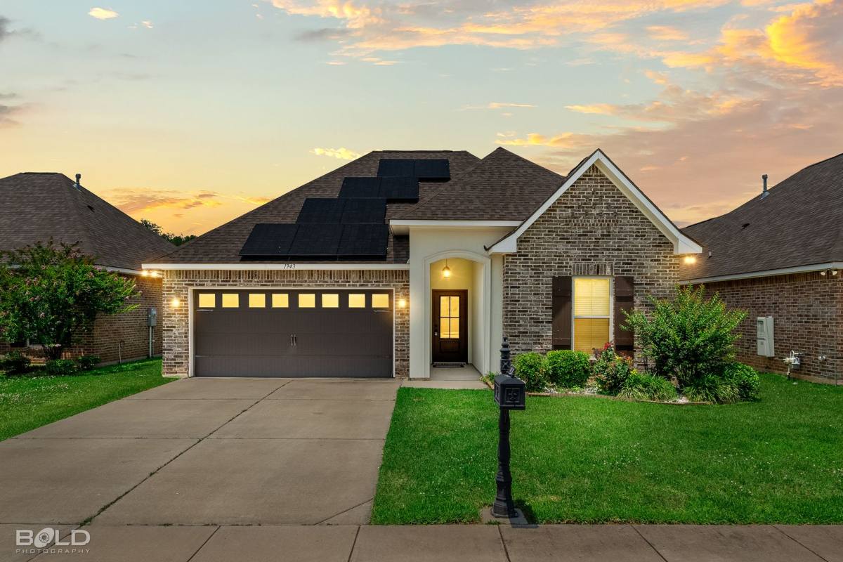 House for rent at 1943 Valdemar Place, Bossier City, LA 71111