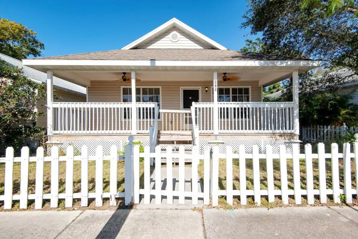 House for rent at 406 Beltrees St, Dunedin, FL 34698