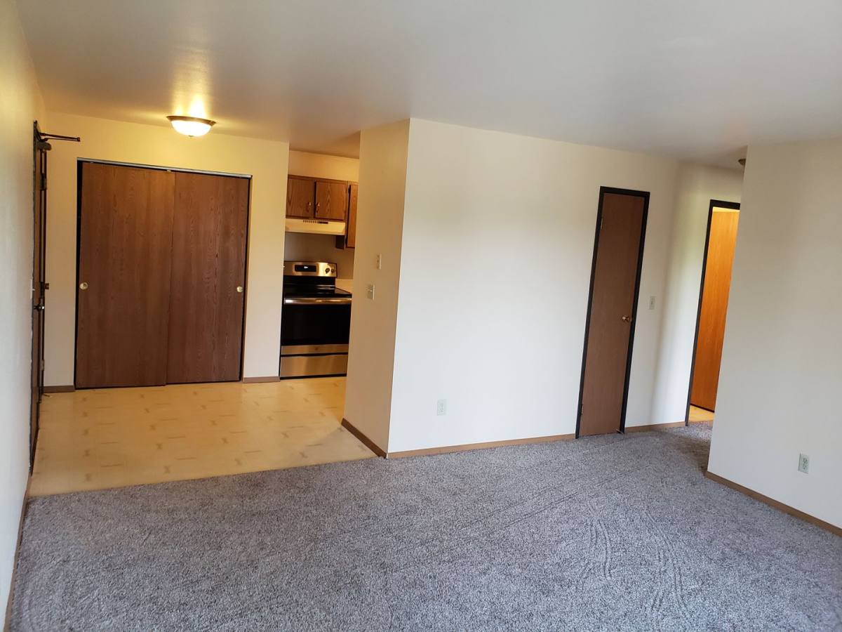 Apartment for rent at 512 E Bronson Rd, Seymour, WI 54165