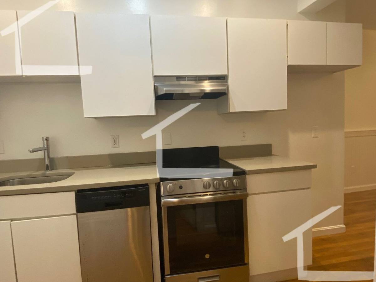House for rent at 8 Cleveland Place #2, Boston, MA 02113
