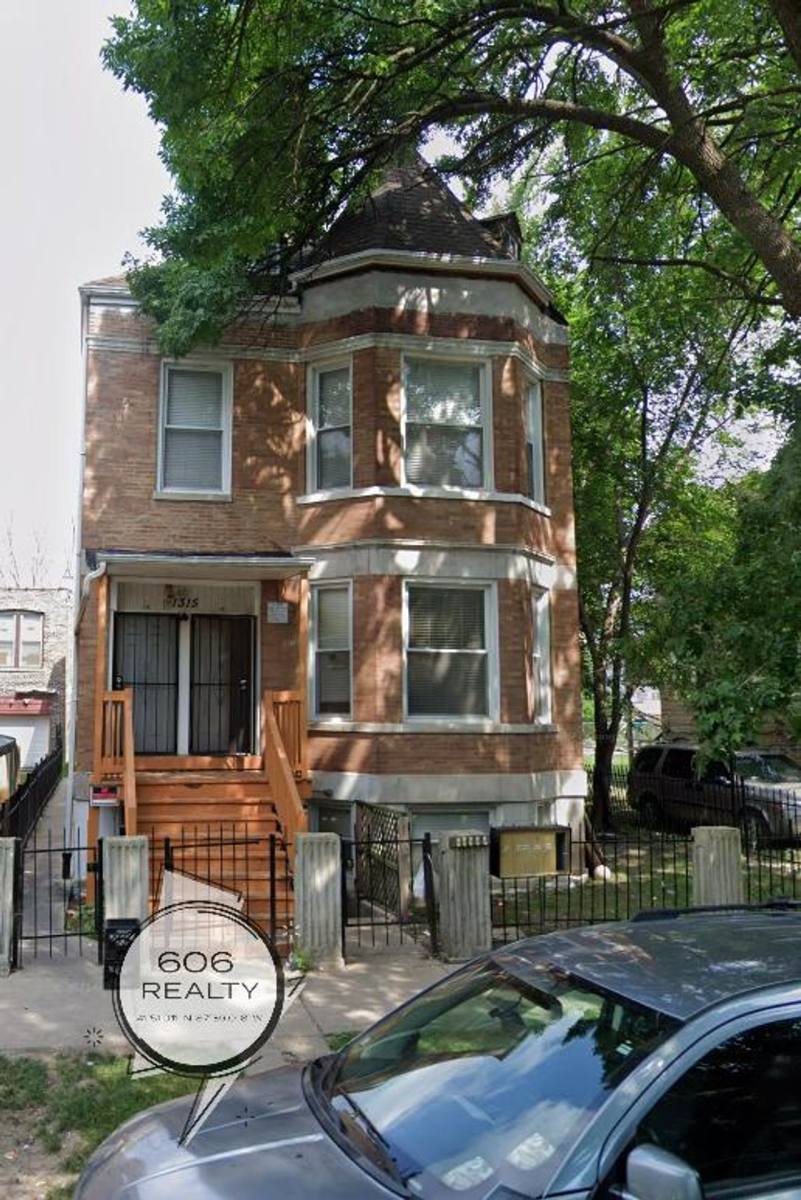 Apartment for rent at 1315 S Komensky Ave, Chicago, IL 60623