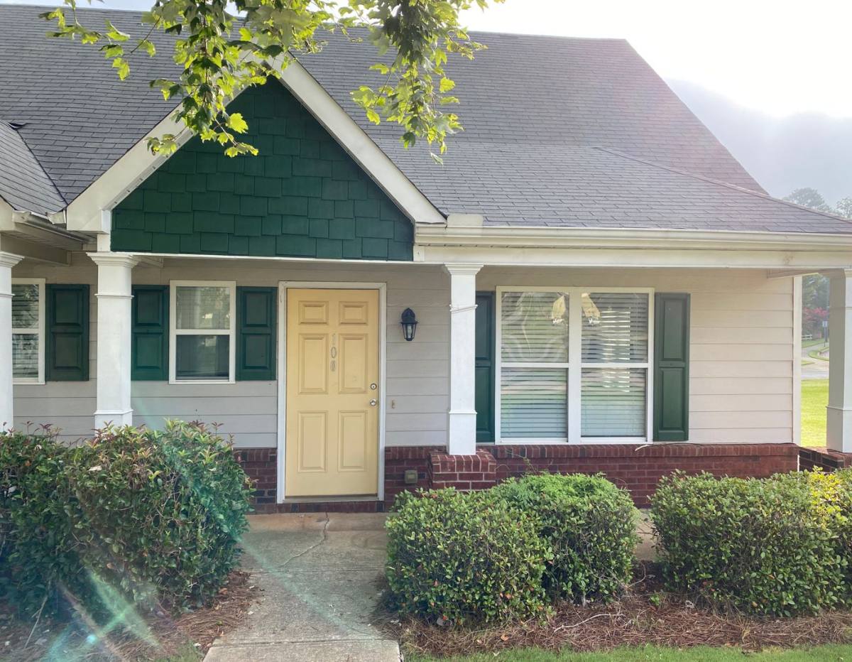 Townhouse for rent at 100 Bridgewater Circle, Athens, GA 30601