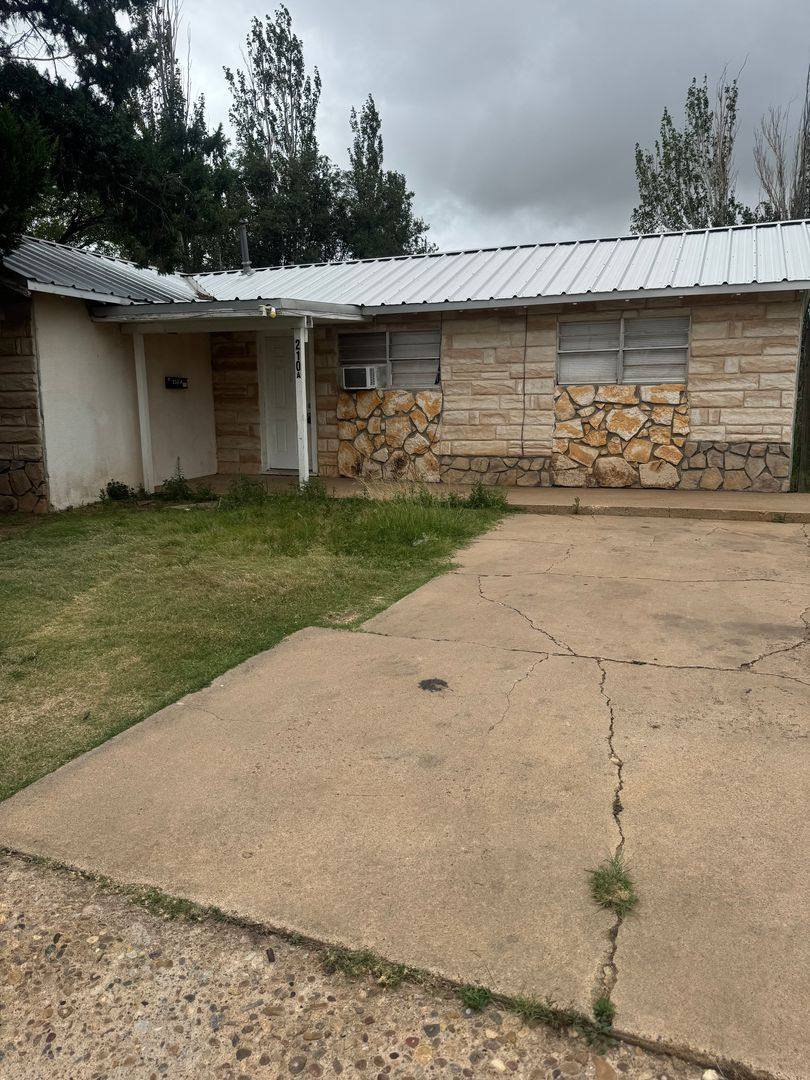 House for rent at 210 N Western St, Amarillo, TX 79106