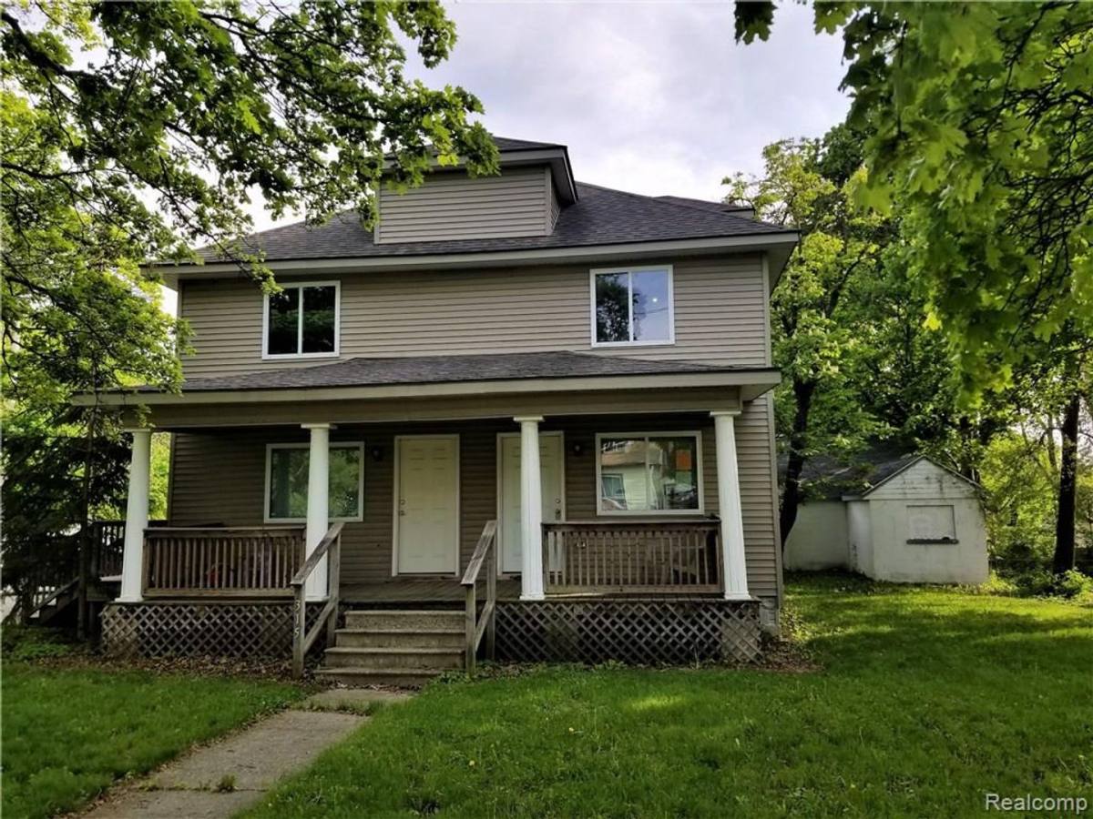 Townhouse for rent at 315 Voorheis, Pontiac, MI 48341