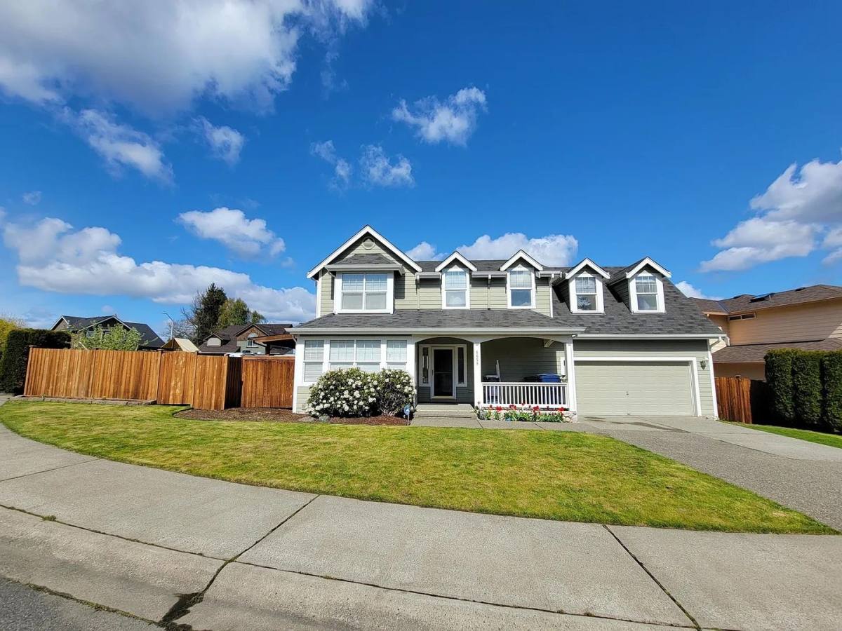 House for rent at 8658 S 123rd St, Seattle, WA 98178