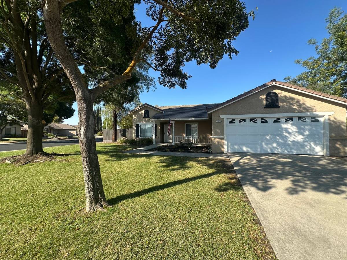 House for rent at 3090 Miramar Ave, Hanford, CA 93230