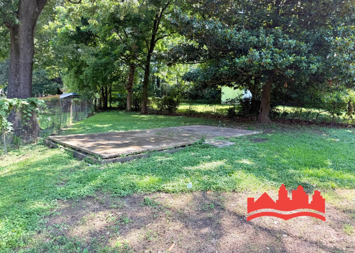 House for rent at 57 E Dunbar Rd, Memphis, TN 38109