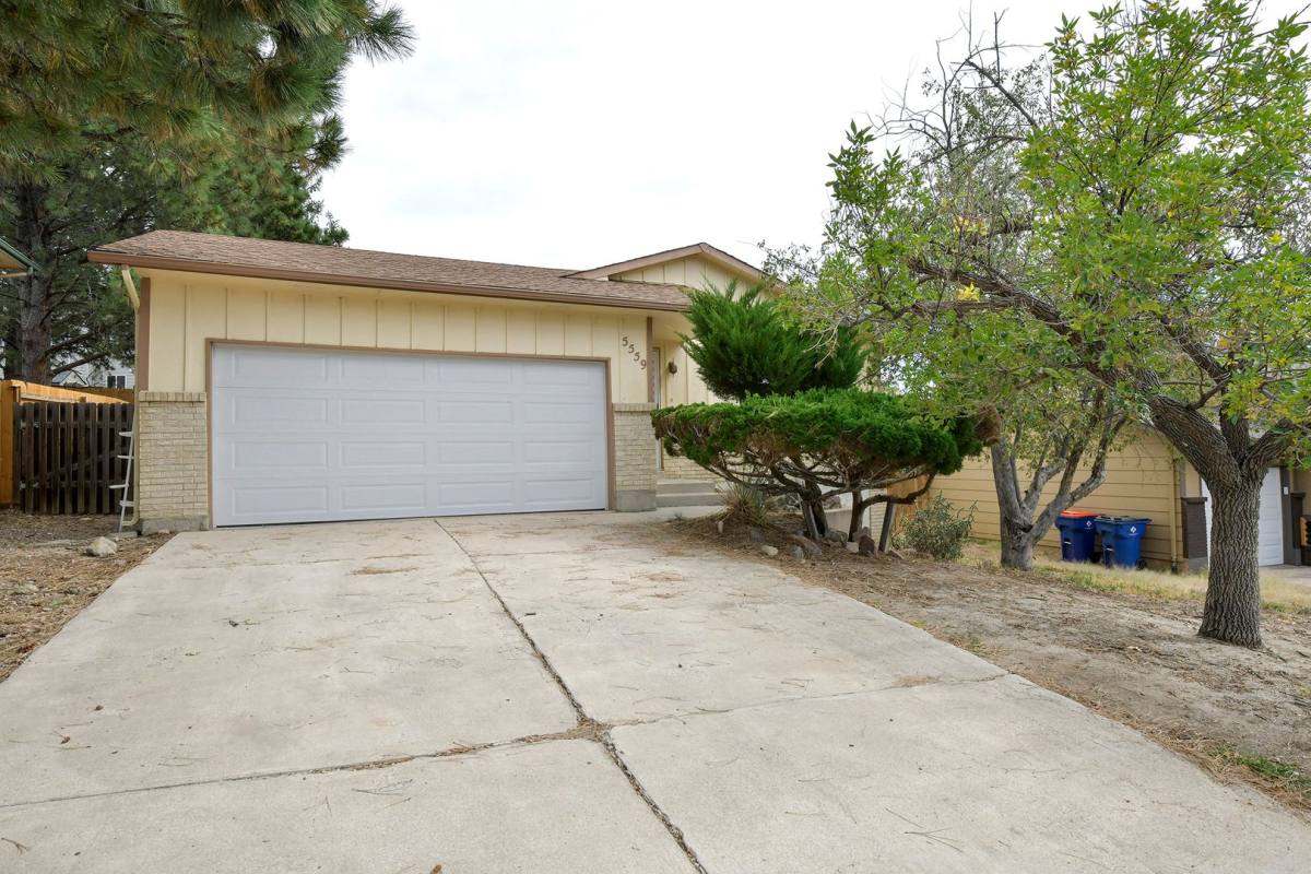 House for rent at 5559 Descanso Circle E, Colorado Springs, CO 80918