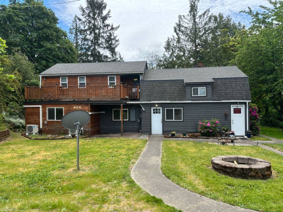 Apartment for rent at 604 98th St S, Tacoma, WA 98444