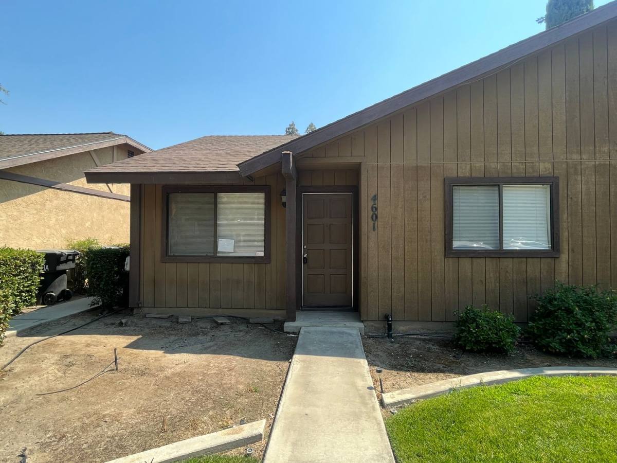 Apartment for rent at 4601-4607 W Cypress, Visalia, CA 93277