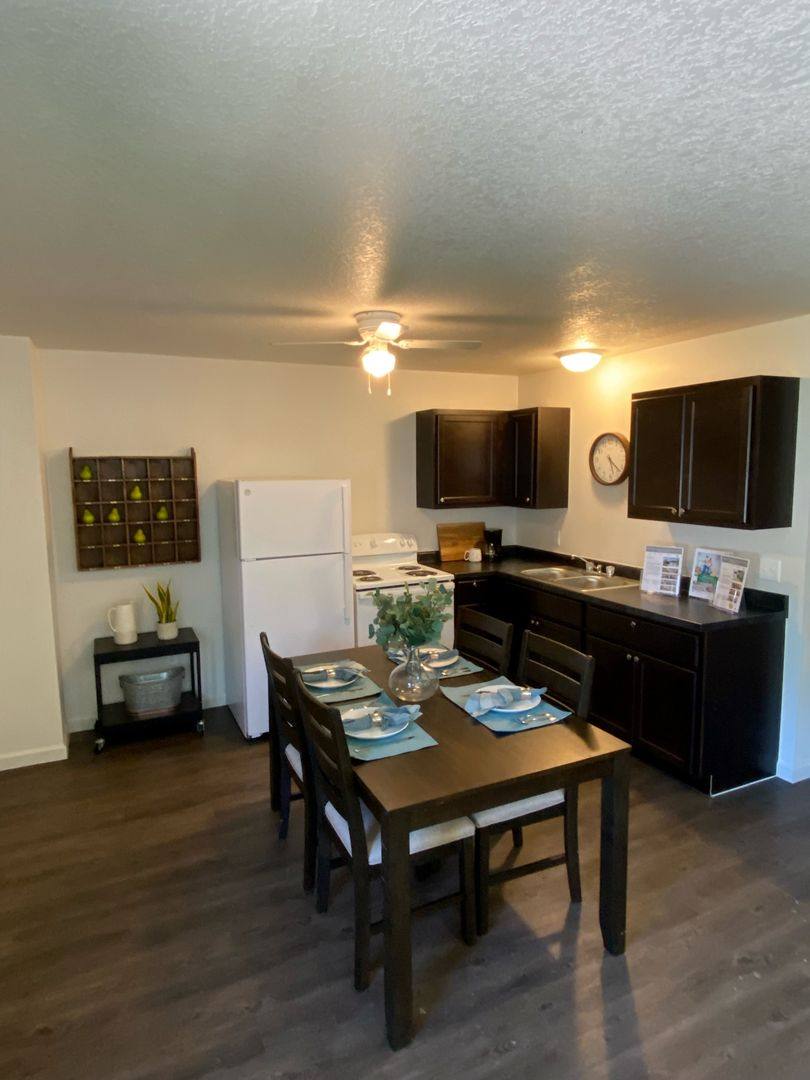 Apartment for rent at 1010 Washington St, Marshalltown, IA 50158