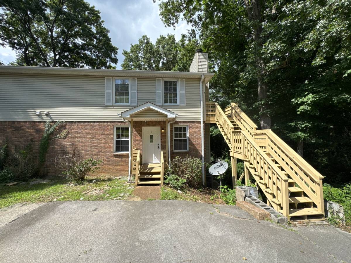 House for rent at 1202 Currey Rd, Murfreesboro, TN 37127