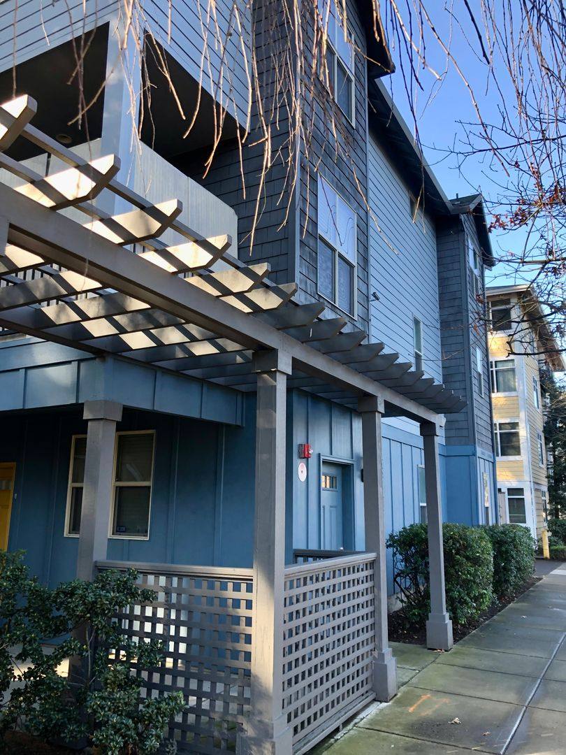 Apartment for rent at 11012 SE Stark St, Portland, OR 97216