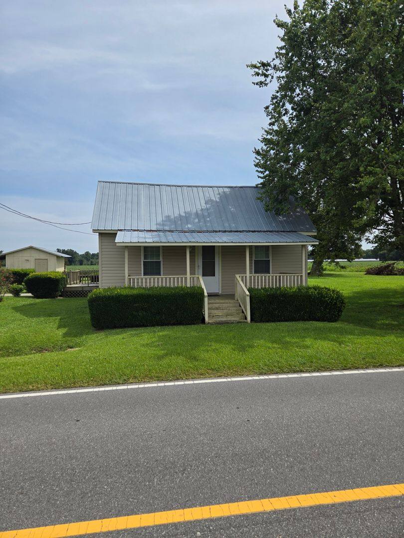 House for rent at 123 Luther Banks Rd, Richlands, NC 28574