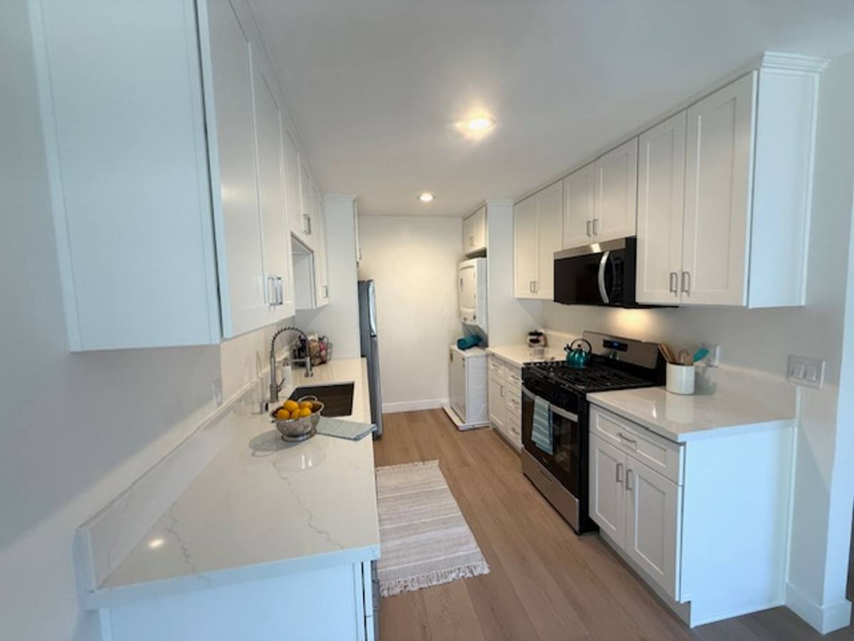 Apartment for rent at 87 N Wilson Ave, Pasadena, CA 91106