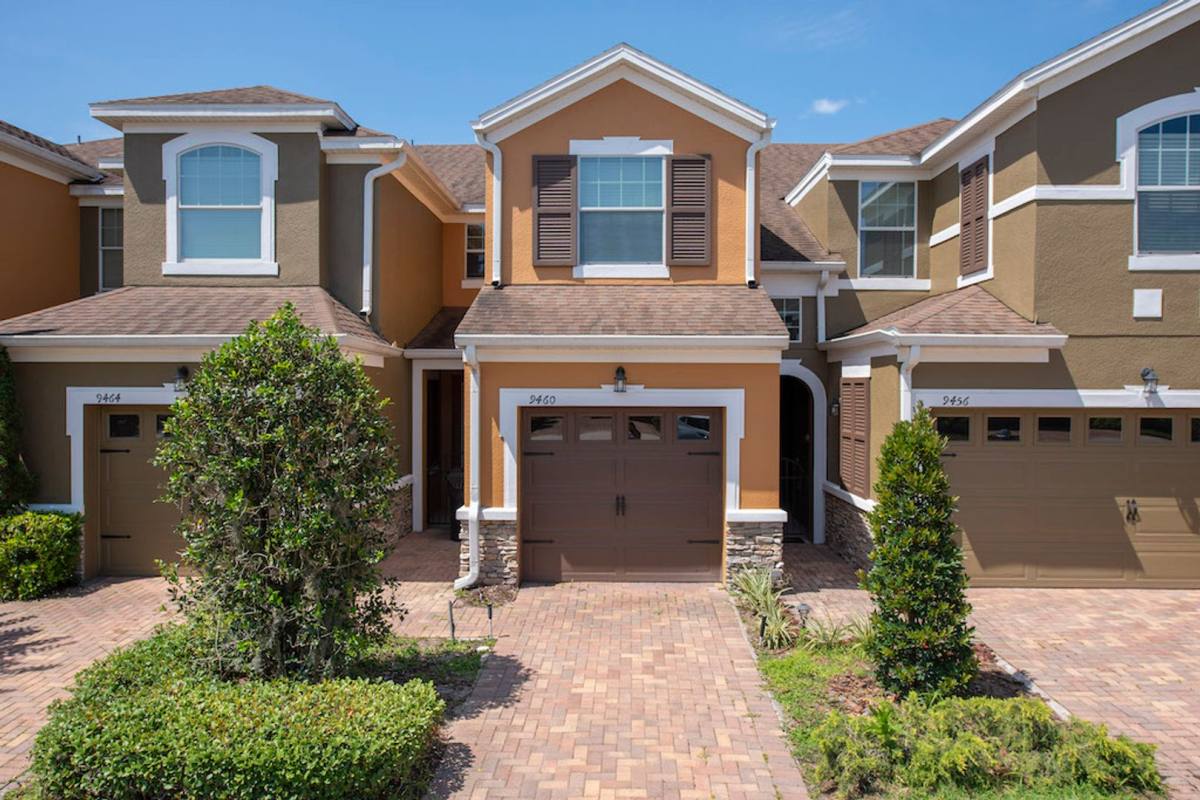 Townhouse for rent at 9460 Tawnyberry St, Orlando, FL 32832