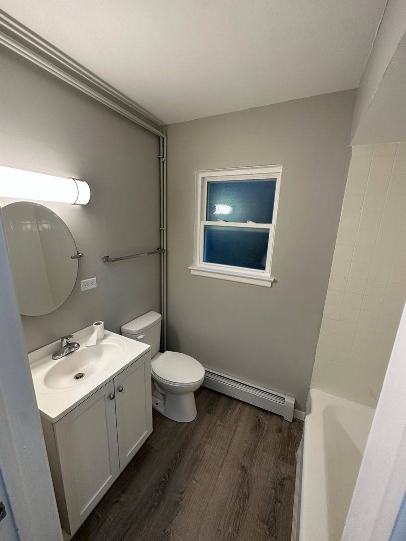 Apartment for rent at 2116 14th Ave, Broadview, IL 60155