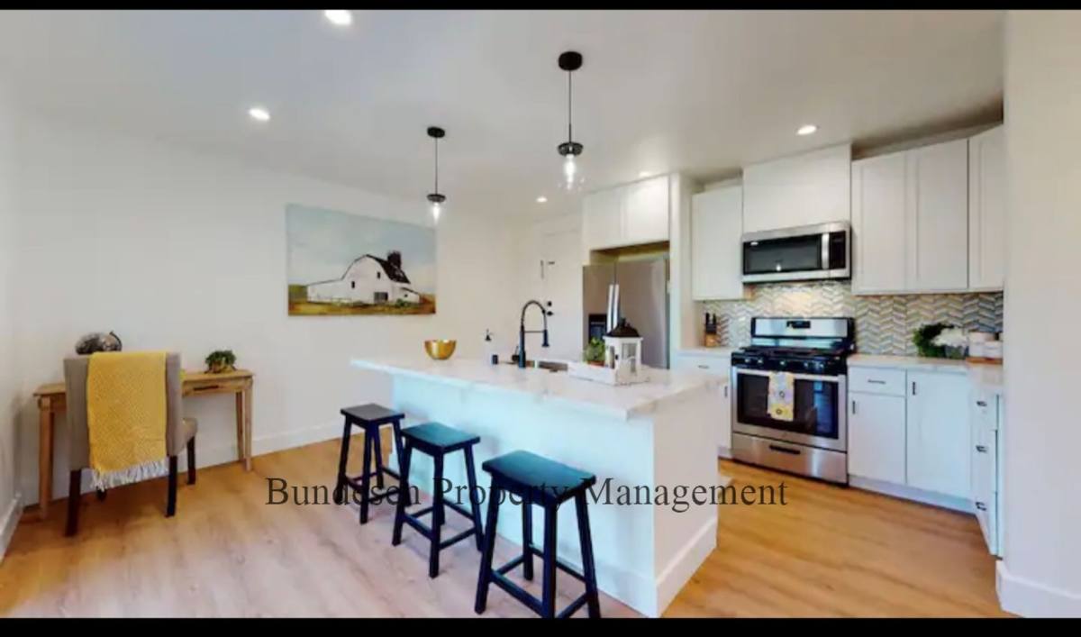 House for rent at 4 Lone Oak Court, Petaluma, CA 94952