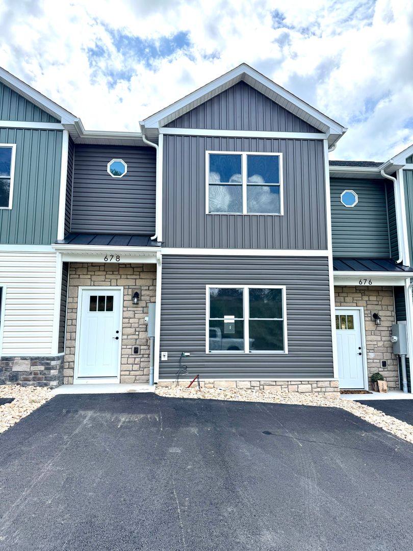 Townhouse for rent at 678 Zephyr Dr, Harrisonburg, VA 22801