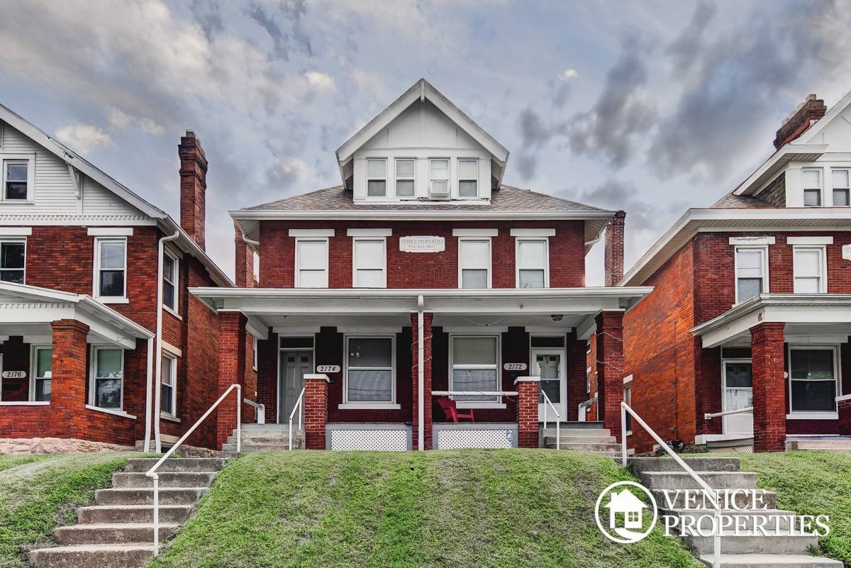 Townhouse for rent at 2172 Summit St, Columbus, OH 43201