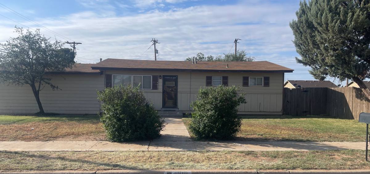 House for rent at 4601 Fordham St, Lubbock, TX 79416