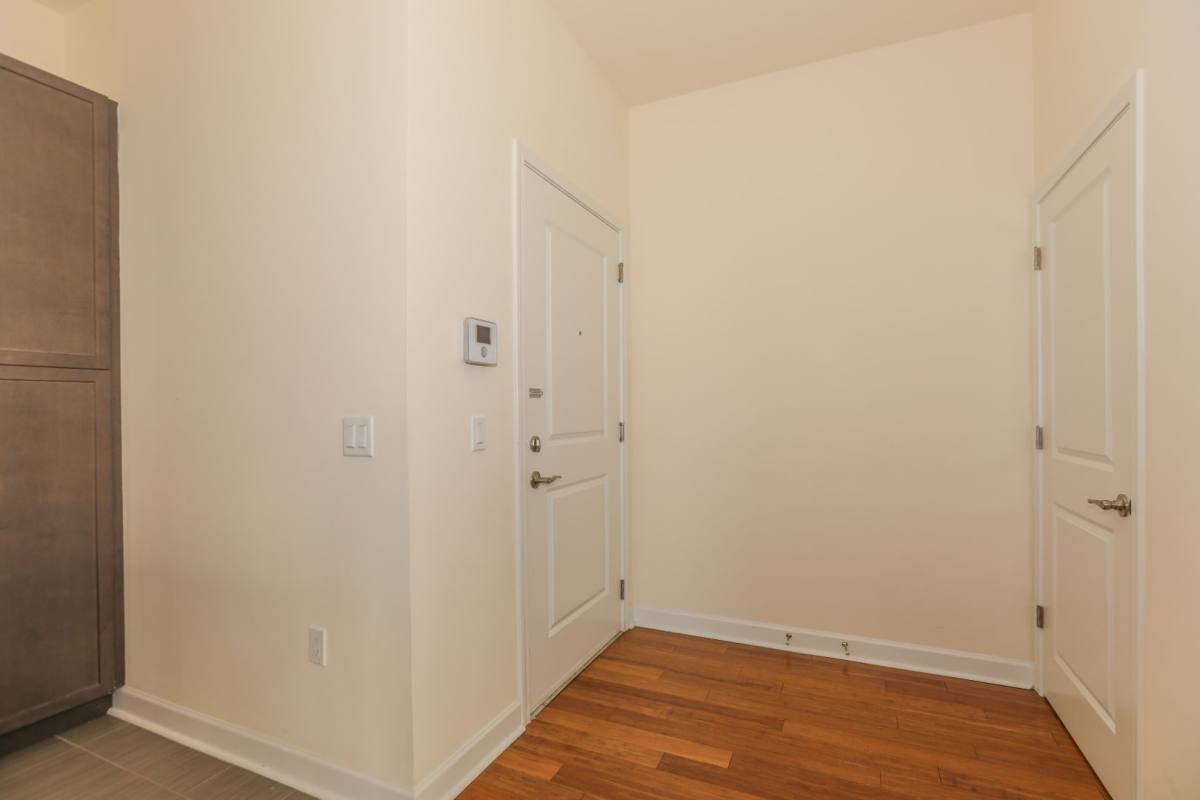 Apartment for rent at 10 Main St, Edgewater, NJ 07020