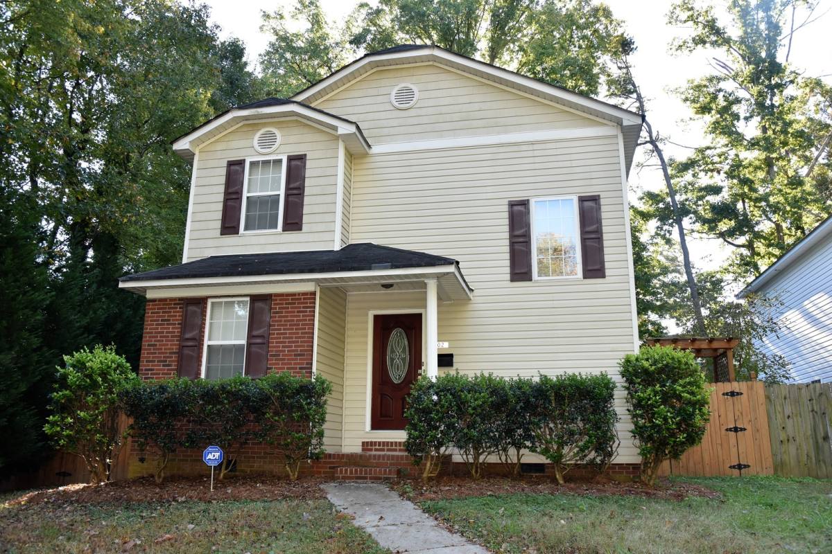 House for rent at 1028 Hickory Nut St, Charlotte, NC 28205
