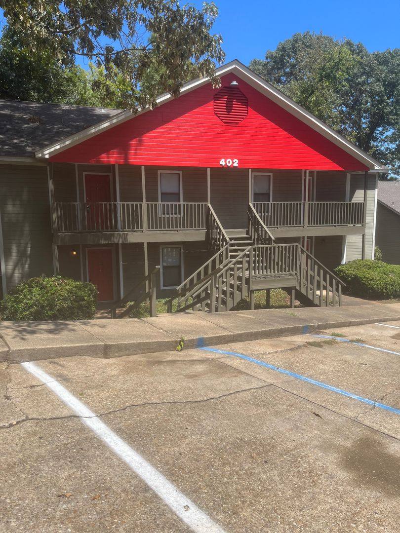 Apartment for rent at 402 Eastdale Rd S, Montgomery, AL 36117