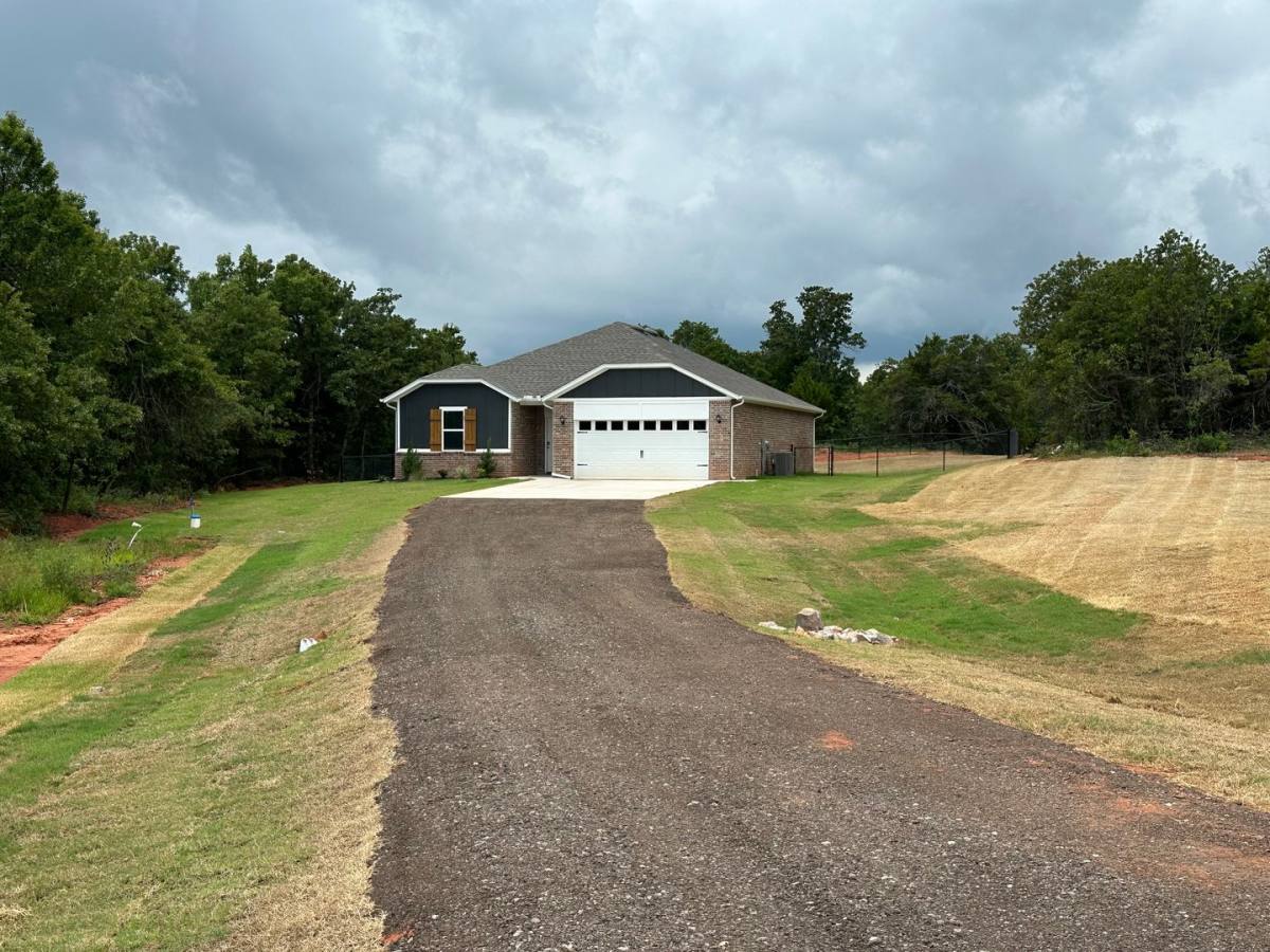 House for rent at 17030 Lantana Loop, Newalla, OK 74857