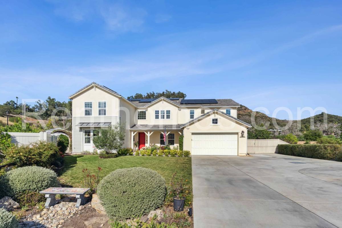 House for rent at 21743 Deer Grass Dr, Escondido, CA 92026