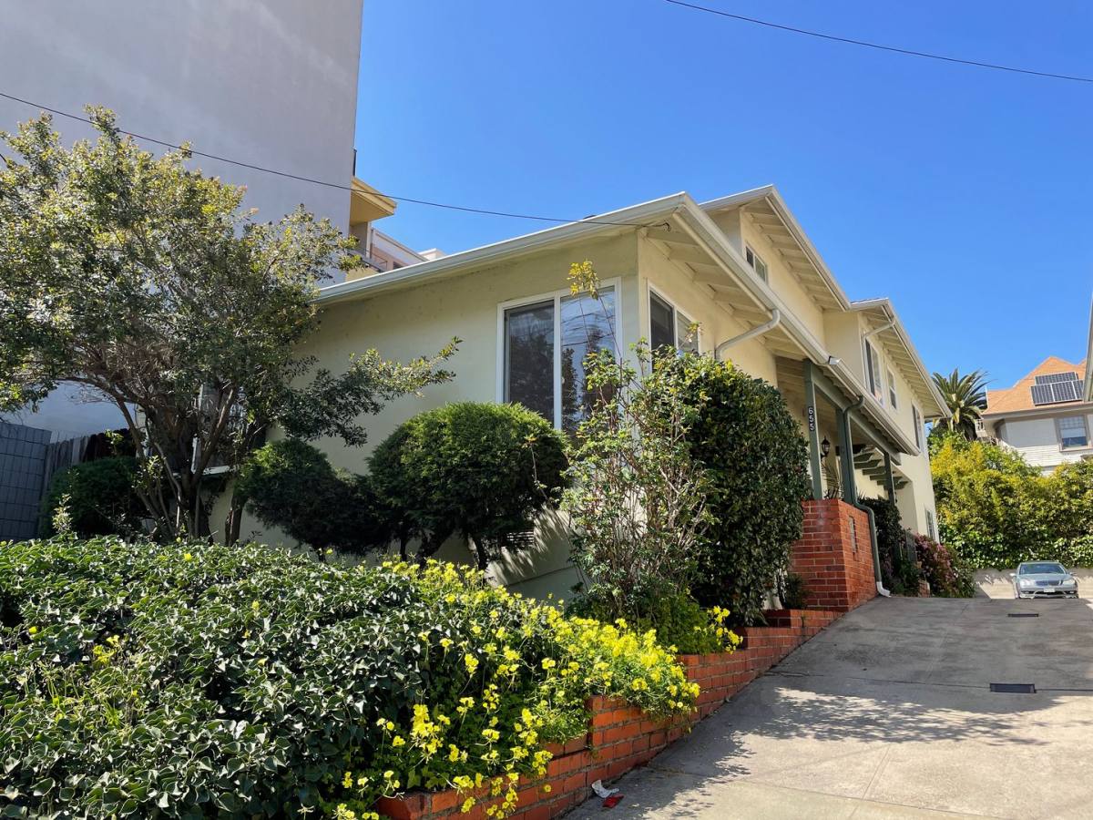 Apartment for rent at 655 Oakland Ave, Oakland, CA 94611