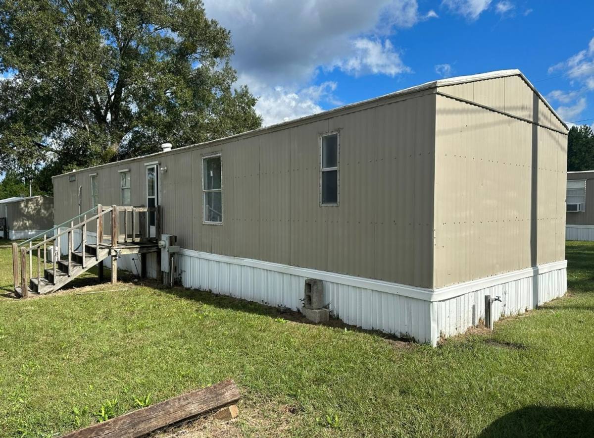 Apartment for rent at 4 Pin Oak Lane, Hazlehurst, GA 31539