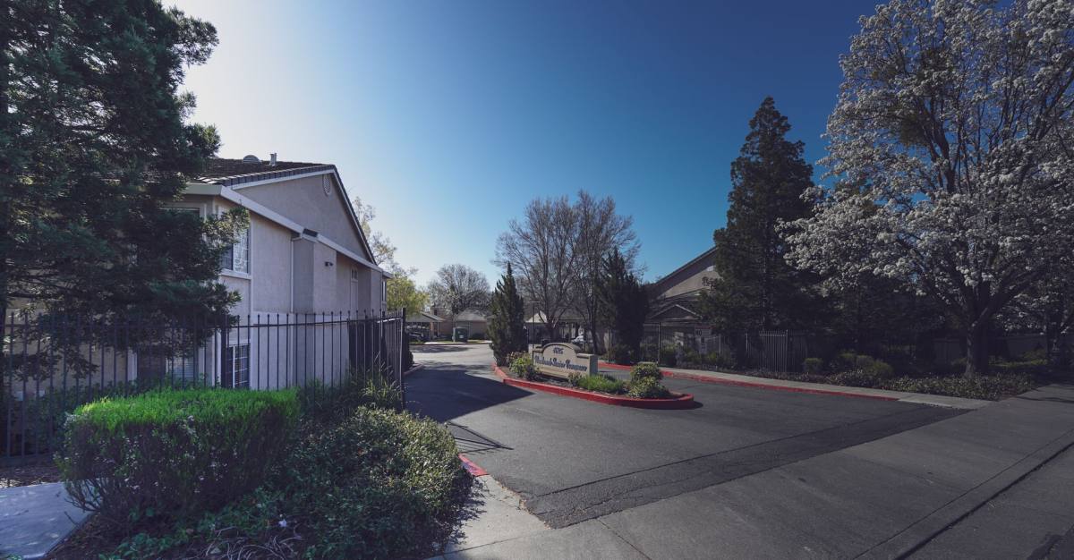 Apartment for rent at 1625 Woodcreek Dr, Fairfield, CA 94534