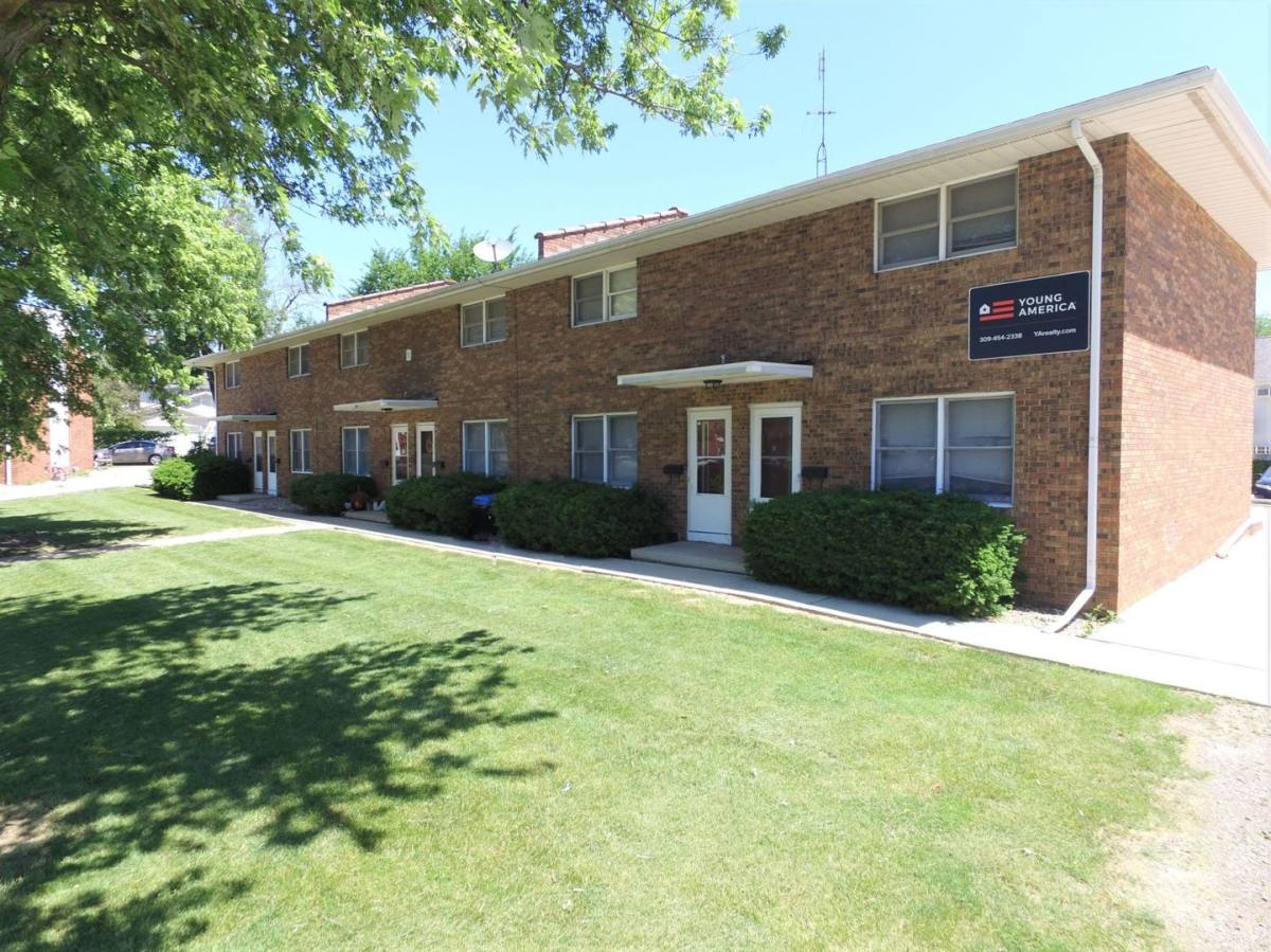 Townhouse for rent at 5 Larry Court, Normal, IL 61761