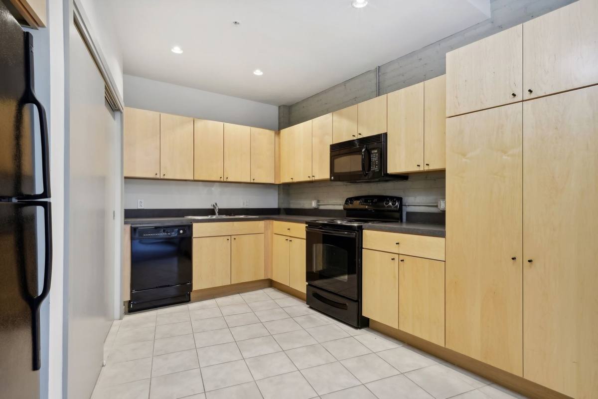 Apartment for rent at 2010-2020 Euclid Ave, Cleveland, OH 44115