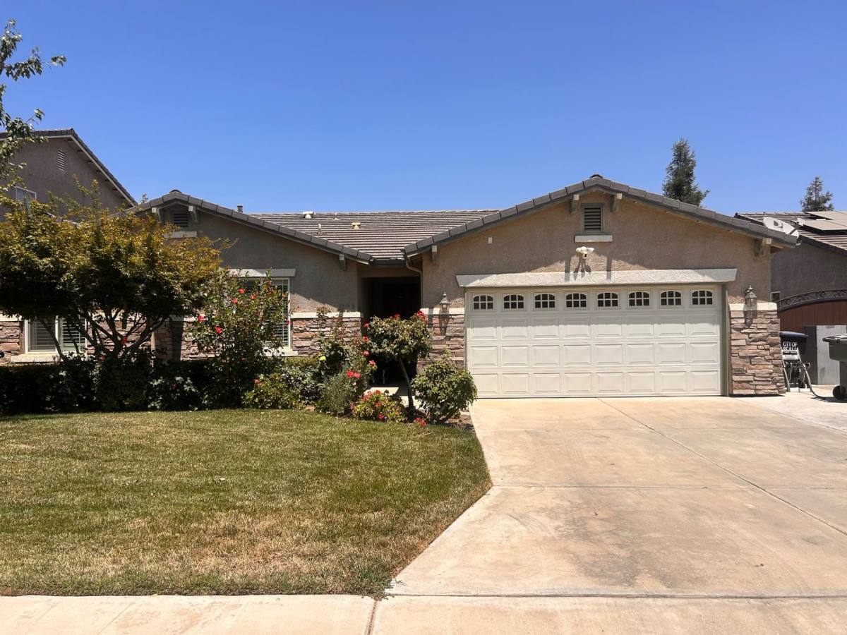 House for rent at 4222 E Cambridge Ave, Visalia, CA 93292